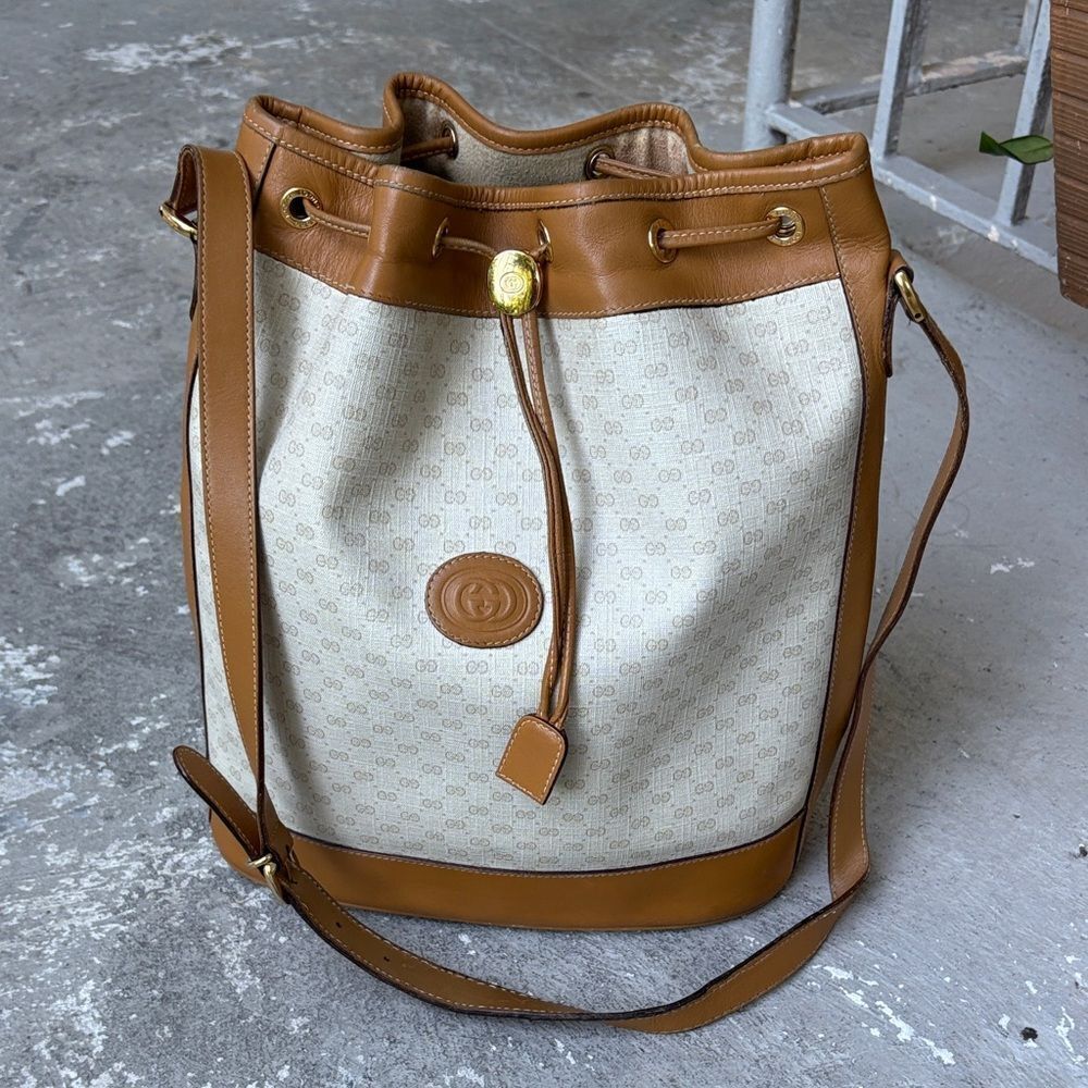 Vintage Gucci monogram bucket bag